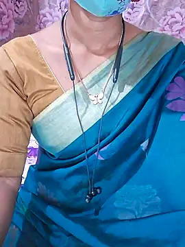 Snapshot of XBHUUME chatting on 12/22/24, 08:16 XBHUUME online show from 12/22/24, 08:16