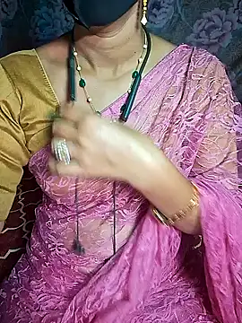 Snapshot of XBHUUME chatting on 12/30/24, 05:34 XBHUUME online show from 12/30/24, 05:34