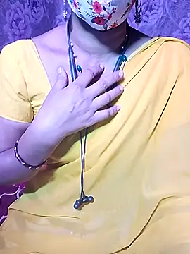 Snapshot of XBHUUME chatting on 02/10/25, 05:19 XBHUUME online show from 02/10/25, 05:19