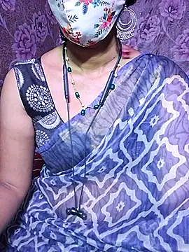 Snapshot of XBHUUME chatting on 02/28/25, 05:59 XBHUUME online show from 02/28/25, 05:59