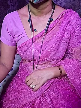 Snapshot of XBHUUME chatting on 10/07/25, 05:32 XBHUUME online show from 10/07/25, 05:32