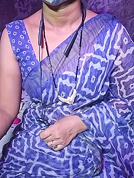 Snapshot of XBHUUME chatting on 10/09/25, 05:11 XBHUUME online show from 10/09/25, 05:11