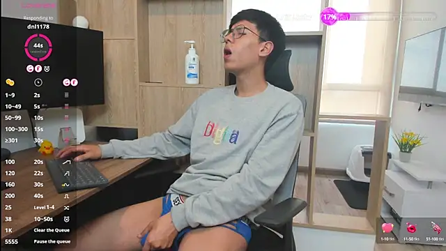 Snapshot of Jacob-Evans_ chatting on 01/11/25, 08:10 Jacob-Evans online show from 01/11/25, 08:10