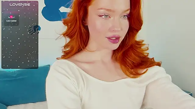 Snapshot of Born_to_Loveee chatting on 01/25/25, 12:37 Born to Loveee online show from 01/25/25, 12:37