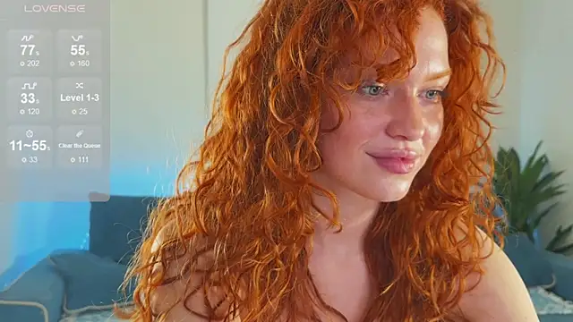 Snapshot of Born_to_Loveee chatting on 09/30/25, 04:45 Born to Loveee online show from 09/30/25, 04:45