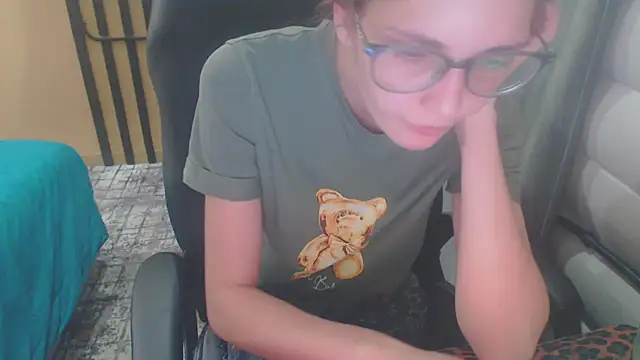 Snapshot of Laco-cO chatting on 11/03/25, 11:04 Laco-cO online show from 11/03/25, 11:04