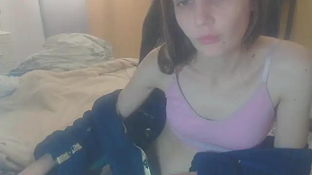 Snapshot of Laco-cO chatting on 11/11/25, 06:41 Laco-cO online show from 11/11/25, 06:41