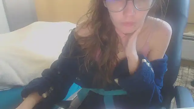 Snapshot of Laco-cO chatting on 11/13/25, 08:35 Laco-cO online show from 11/13/25, 08:35