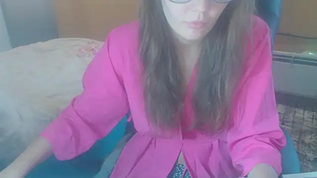 Snapshot of Laco-cO chatting on 11/17/25, 10:43 Laco-cO online show from 11/17/25, 10:43