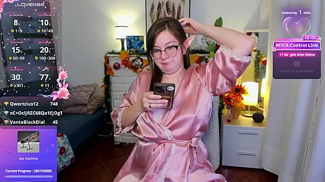 HunnyyLove online show from 12/05/24, 06:33