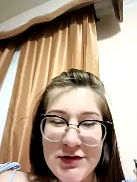 HunnyyLove online show from 12/17/24, 10:43