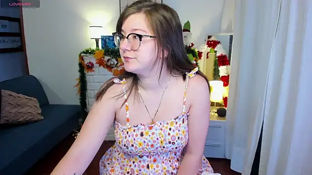 HunnyyLove online show from 12/23/24, 03:33