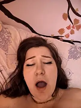 HunnyyLove online show from 09/16/25, 06:09