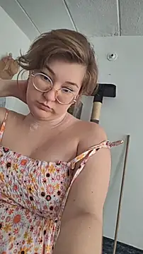 HunnyyLove online show from 02/07/26, 02:21