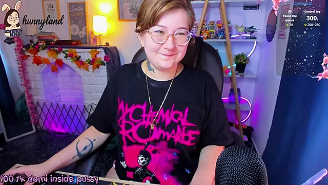 HunnyyLove online show from 02/16/26, 03:08