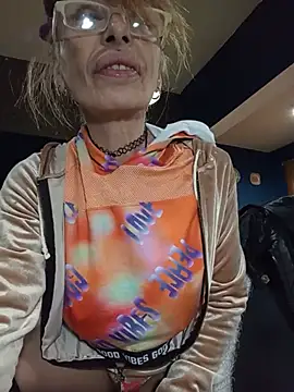 FrozenWaffle online show from 05/24/26, 02:44