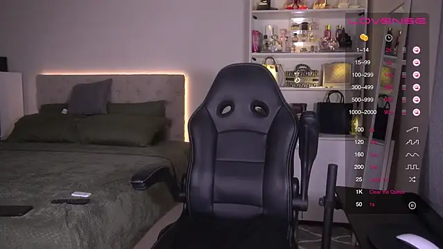 Snapshot of JohannaRodriguez69 chatting on 12/08/24, 06:01 JohannaRodriguez69 online show from 12/08/24, 06:01