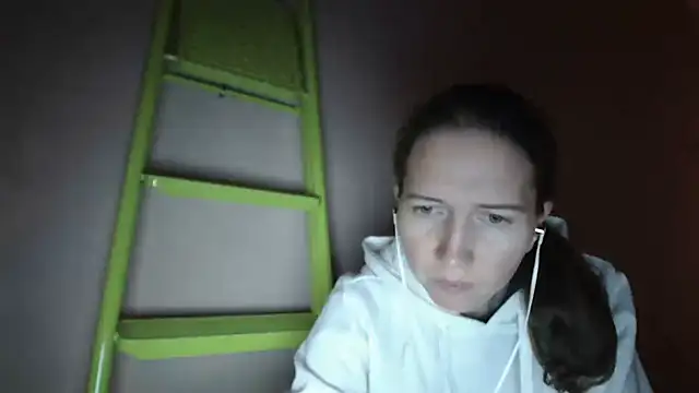 Snapshot of Sexy_MargoX_ chatting on 12/22/24, 12:28 Sexy MargoX online show from 12/22/24, 12:28