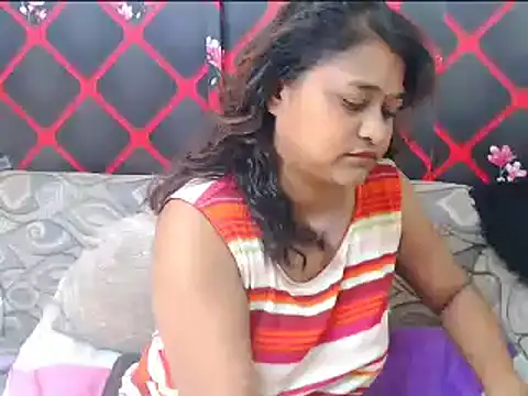 Snapshot of indian_glitter chatting on 03/08/25, 08:22 indian glitter online show from 03/08/25, 08:22
