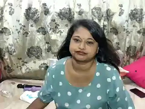 Snapshot of indian_glitter chatting on 10/23/25, 08:40 indian glitter online show from 10/23/25, 08:40