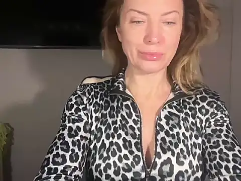 RachellAmazing online show from 11/15/25, 06:22