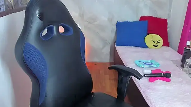 Lunastar02 online show from 03/14/26, 04:23