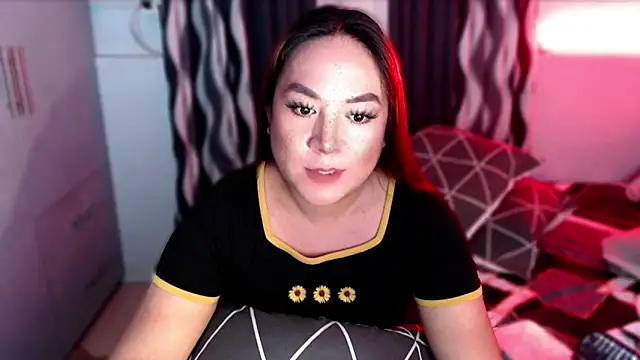 xSUCKTHYWOMANx online show from 12/17/24, 08:21