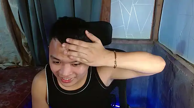 Snapshot of xsweetasian69x chatting on 01/04/25, 05:37 xsweetasian69x online show from 01/04/25, 05:37