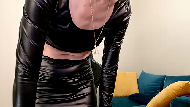 Snapshot of EveEnigma chatting on 02/01/25, 06:19 EveEnigma online show from 02/01/25, 06:19