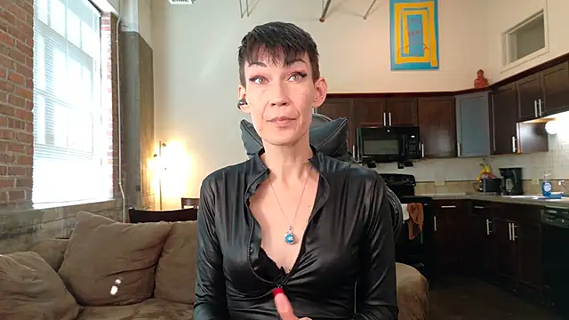 Snapshot of EveEnigma chatting on 09/26/25, 03:38 EveEnigma online show from 09/26/25, 03:38