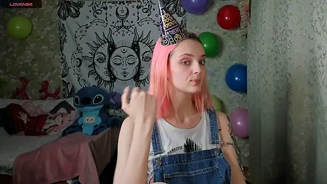 Cutie Adelia online show from 12/12/24, 10:24