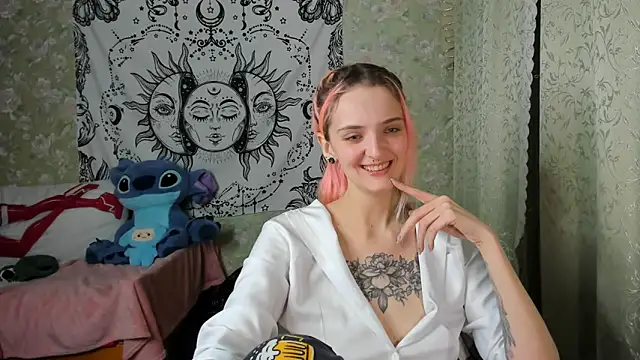 Cutie Adelia online show from 01/16/25, 04:07