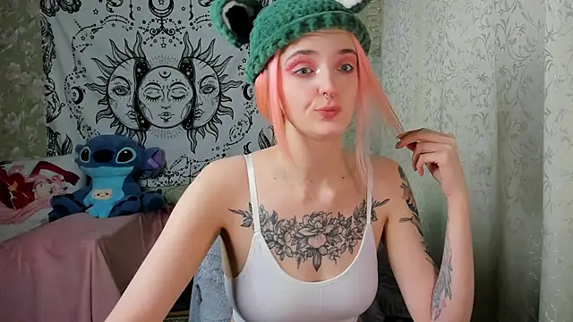 Cutie Adelia online show from 02/04/25, 10:43