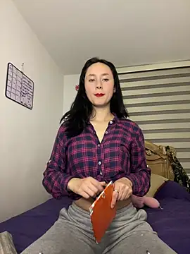 bellaa-w online show from 12/22/24, 12:17