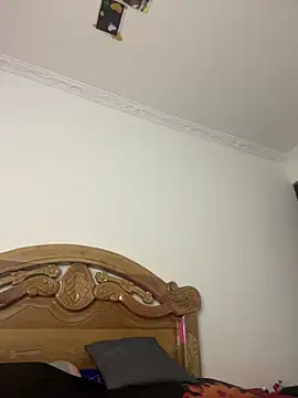 bellaa-w online show from 10/28/25, 01:03