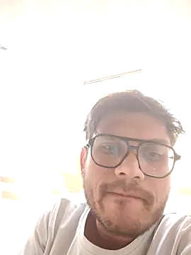 Snapshot of alex78265 chatting on 11/17/25, 01:28 alex78265 online show from 11/17/25, 01:28