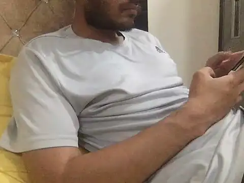 Snapshot of alex78265 chatting on 11/28/25, 05:15 alex78265 online show from 11/28/25, 05:15