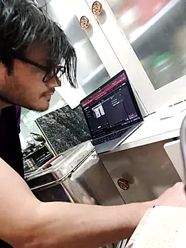 Snapshot of alex78265 chatting on 03/01/26, 08:16 alex78265 online show from 03/01/26, 08:16