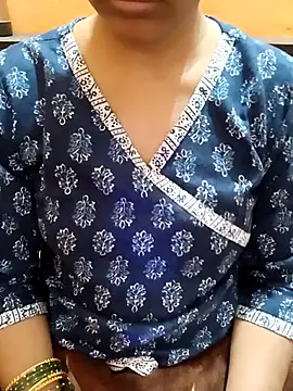 Diya 143 online show from 11/17/25, 10:21