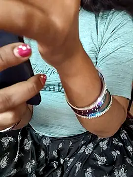 Diya 143 online show from 05/19/26, 04:41