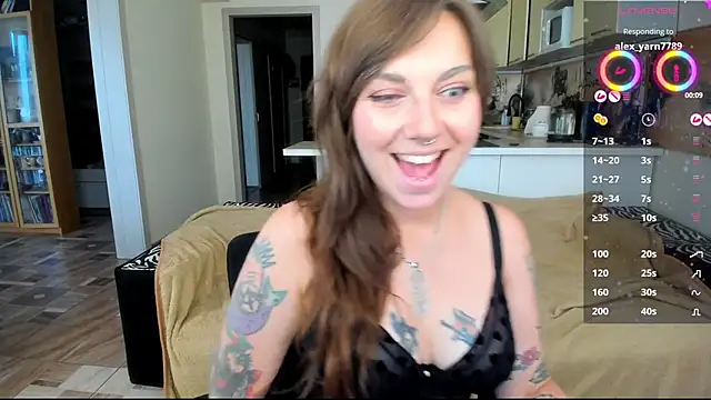 Snapshot of StacyTigerr chatting on 10/08/25, 12:47 StacyTigerr online show from 10/08/25, 12:47