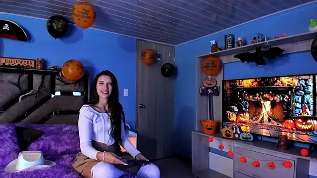 Snapshot of brenda_moris01 chatting on 10/26/25, 10:58 brenda moris01 online show from 10/26/25, 10:58