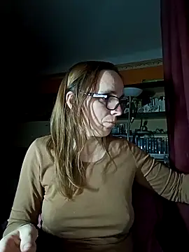 Snapshot of Dettybitch40 chatting on 11/02/25, 05:59 Dettybitch40 online show from 11/02/25, 05:59