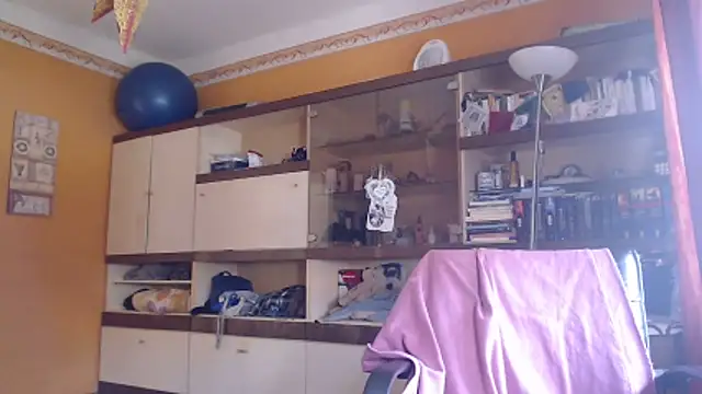 Snapshot of Dettybitch40 chatting on 11/09/25, 10:24 Dettybitch40 online show from 11/09/25, 10:24