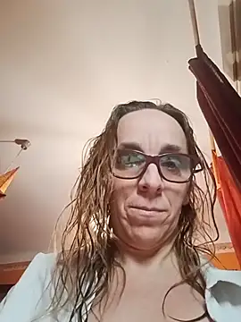 Snapshot of Dettybitch40 chatting on 11/15/25, 07:10 Dettybitch40 online show from 11/15/25, 07:10