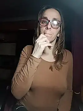 Snapshot of Dettybitch40 chatting on 11/29/25, 03:59 Dettybitch40 online show from 11/29/25, 03:59