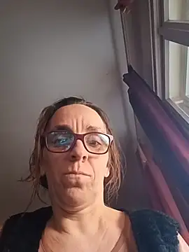 Snapshot of Dettybitch40 chatting on 11/30/25, 09:13 Dettybitch40 online show from 11/30/25, 09:13