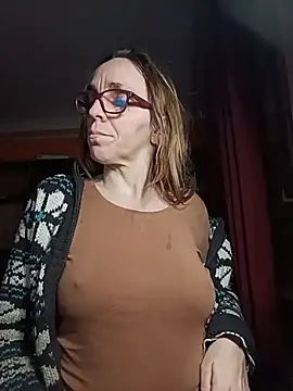 Snapshot of Dettybitch40 chatting on 01/06/26, 04:54 Dettybitch40 online show from 01/06/26, 04:54