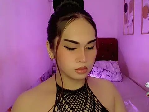 Snapshot of AlodiaOfCums chatting on 10/30/25, 03:30 AlodiaOfCums online show from 10/30/25, 03:30