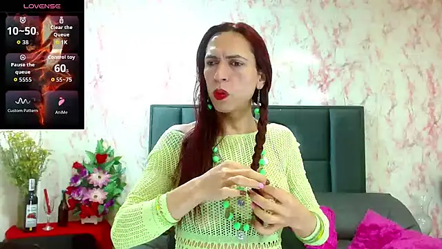 Snapshot of VanessaWolf chatting on 09/17/25, 11:56 VanessaWolf online show from 09/17/25, 11:56